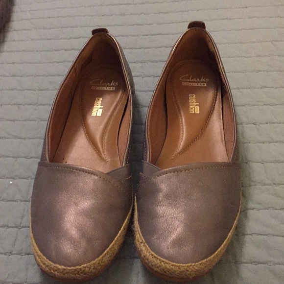 Pewter Clark’s flats - Picture 1 of 5